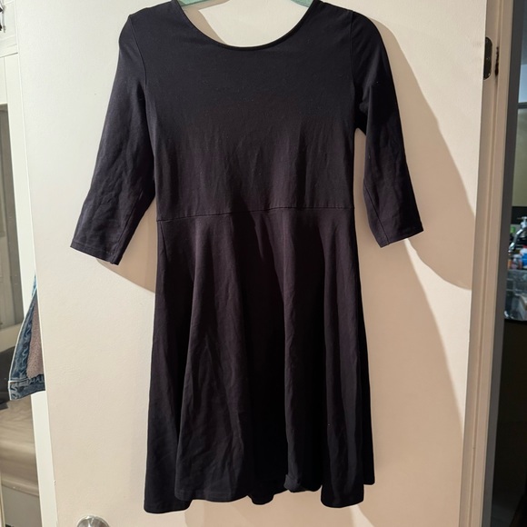 Classic black dress - Picture 5 of 8